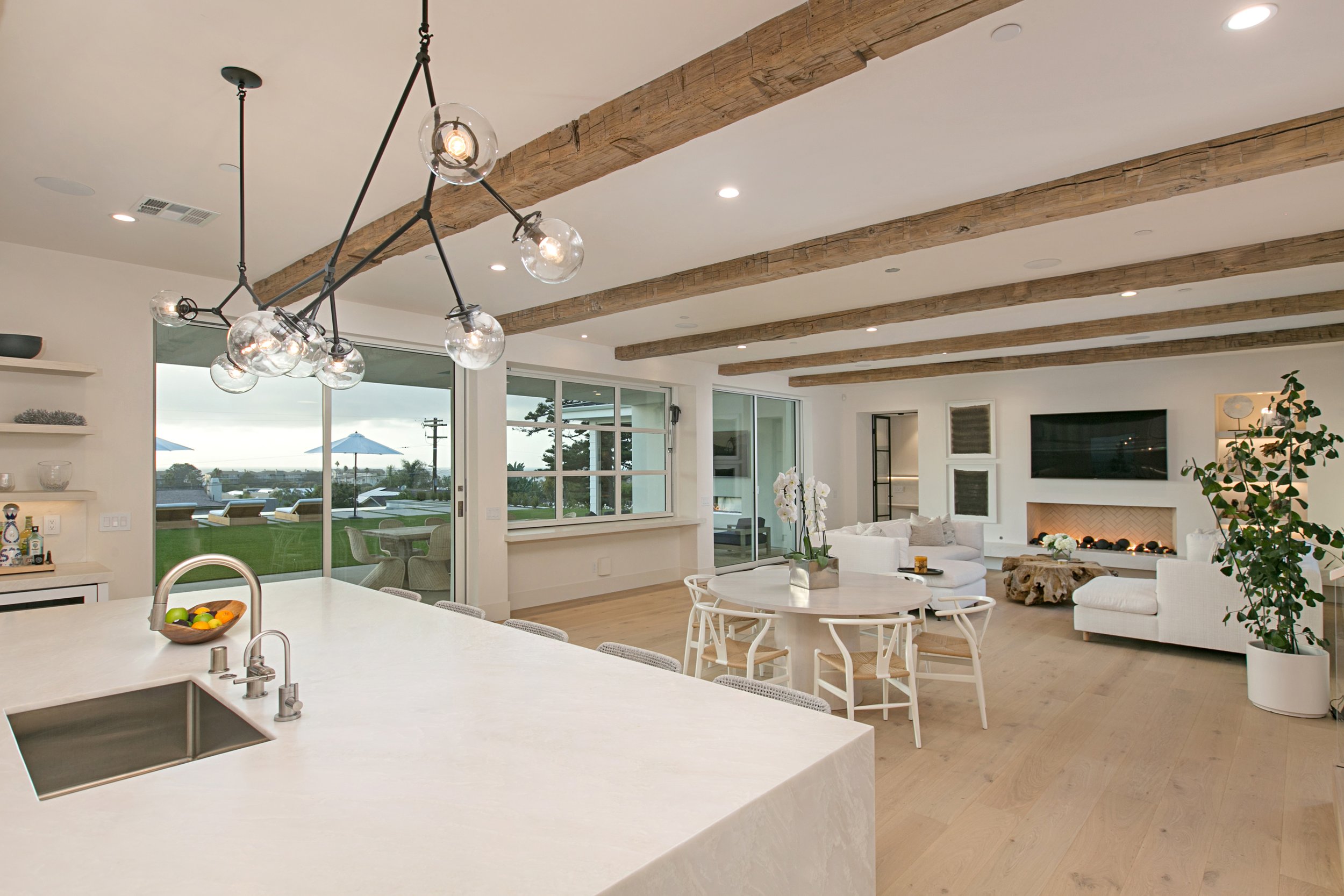 Solana Beach property kitchen 